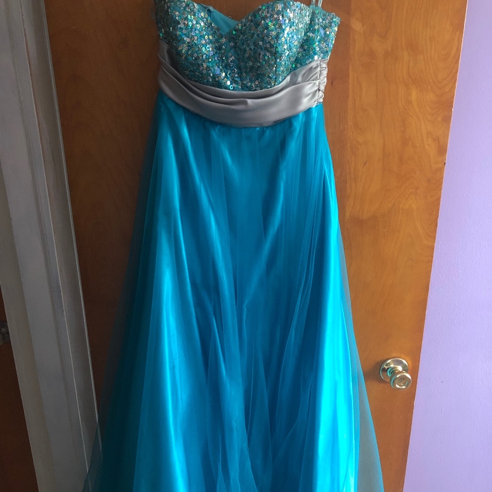 Prom dress, size small